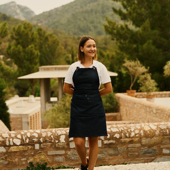 Amanruya, Turkey - Amansanti Portrait, Waitress